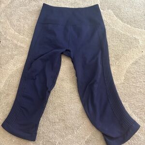 Navy High-Waisted Cropped Leggings with Textured Detailing